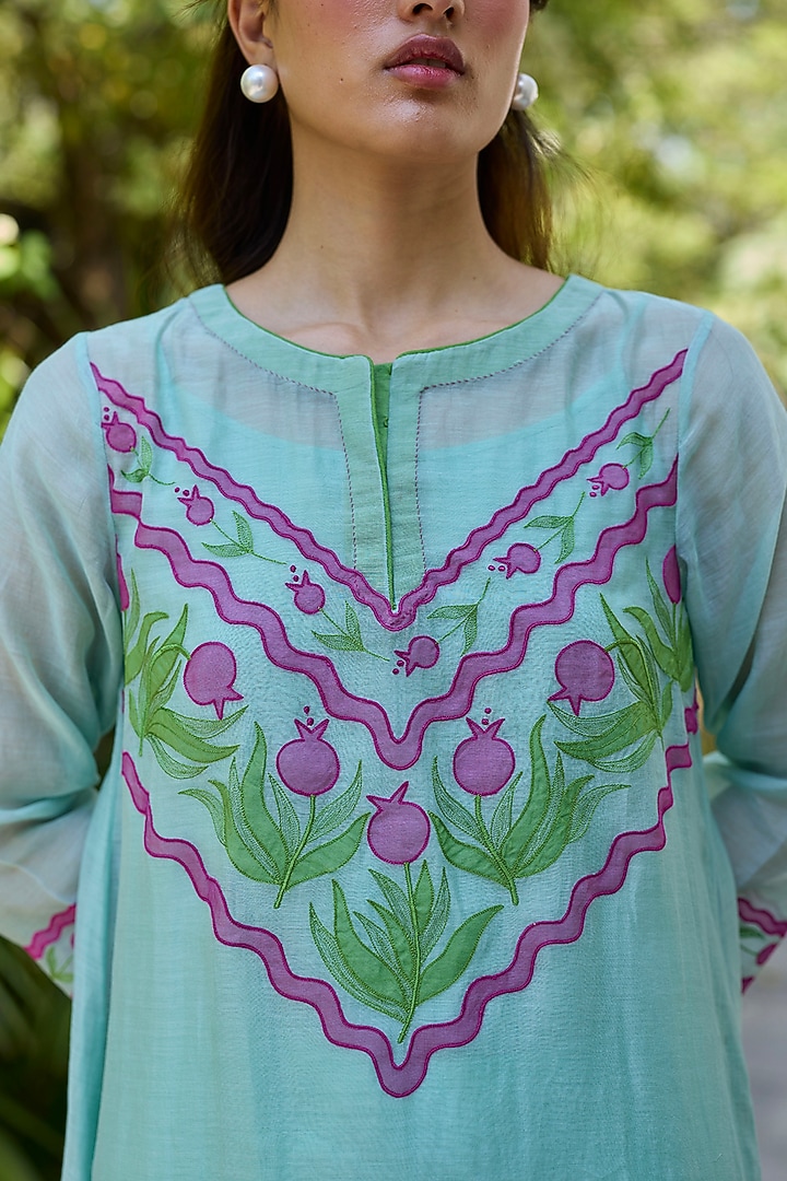 Sea Blue Chanderi Applique Embroidered Kurta Set by Surmaye at Pernia's Pop Up Shop