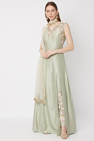 Mint Green Embroidered Kurta Set With Net Dupatta by Sumayah