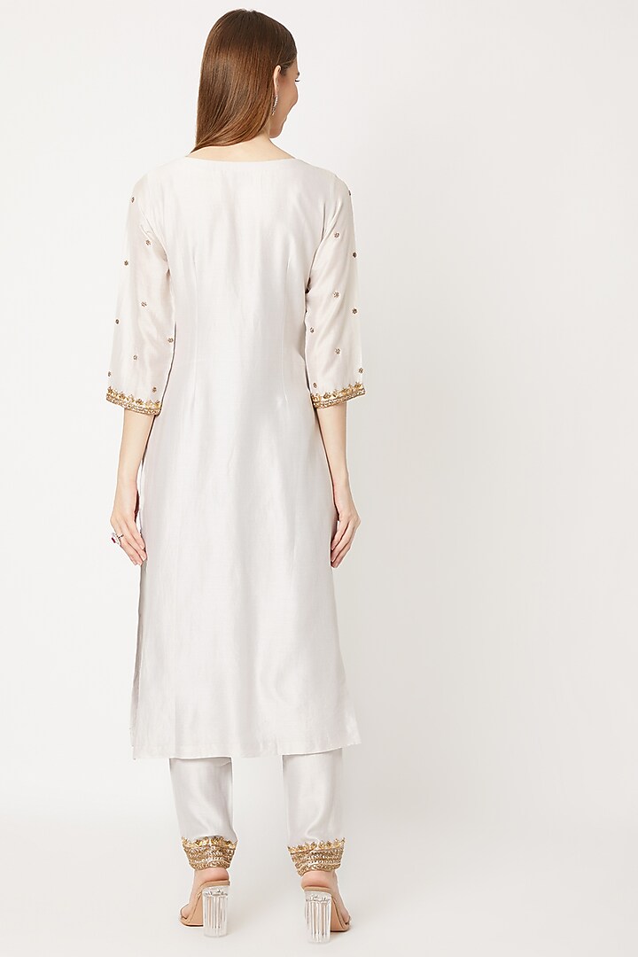 Grey Embroidered Kurta Set by Sumayah at Pernia's Pop Up Shop