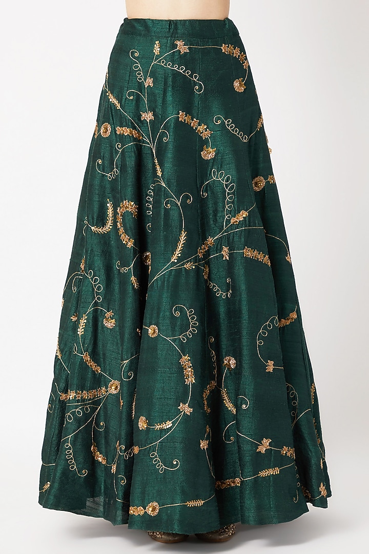 Emerald Green Embroidered Wedding Lehenga Set With Peach Dupatta by Sumayah at Pernia's Pop Up Shop