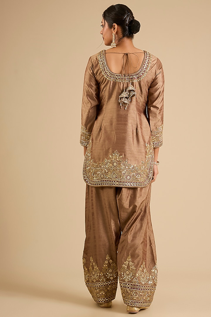 Bronze Slub Mirror Work Kurta Set by Suhino at Pernia's Pop Up Shop