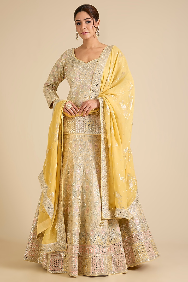 Dusty Yellow Slub Silk Wedding Lehenga Set by Suhino at Pernia's Pop Up Shop
