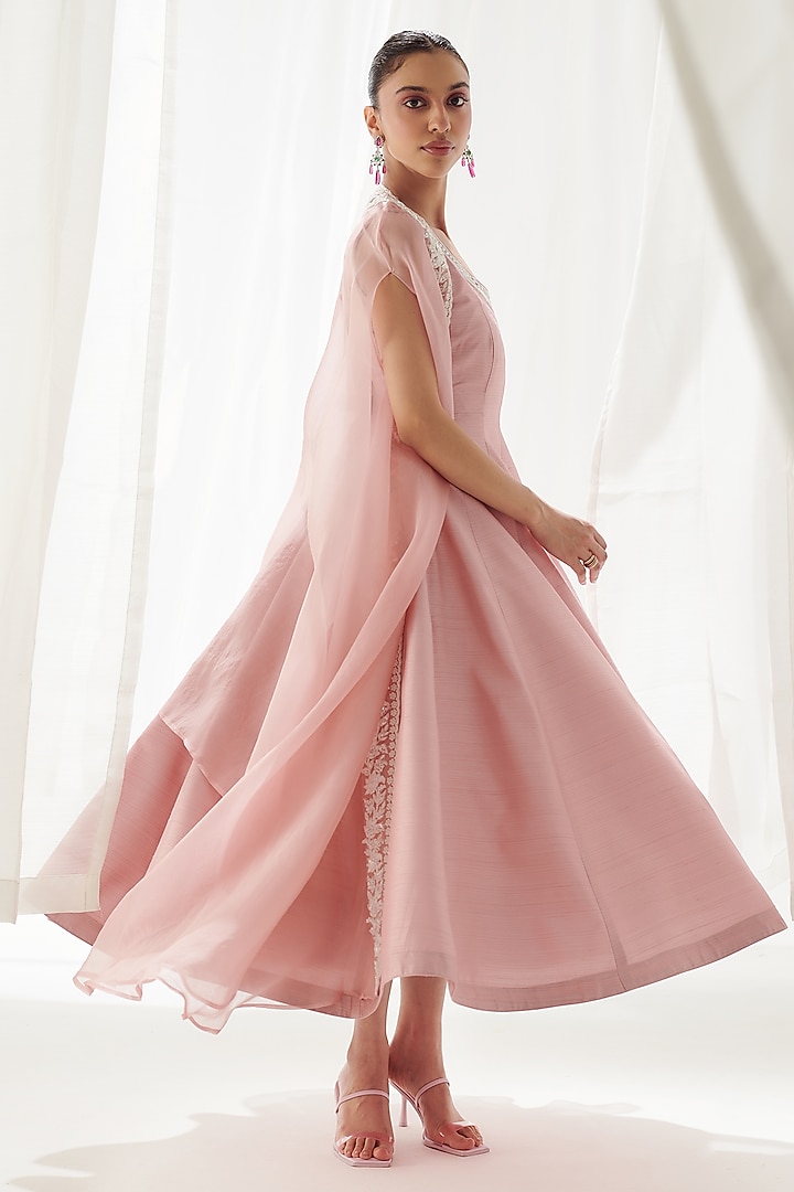 Pink Organza Embroidered Cape Set by Suhino at Pernia's Pop Up Shop