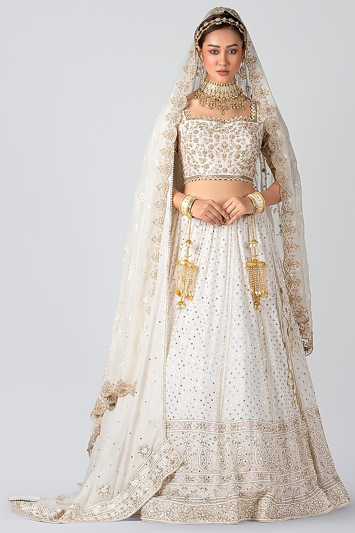 Off-White Raw Silk Hand Embroidered Bridal Bridal Lehenga Set by Suruchi Parakh at Pernia's Pop Up Shop