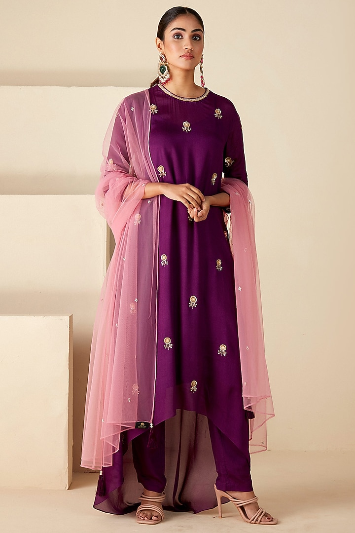 Purple Georgette Crepe Hand Embroidered Kurta Set by Suruchi Parakh at Pernia's Pop Up Shop