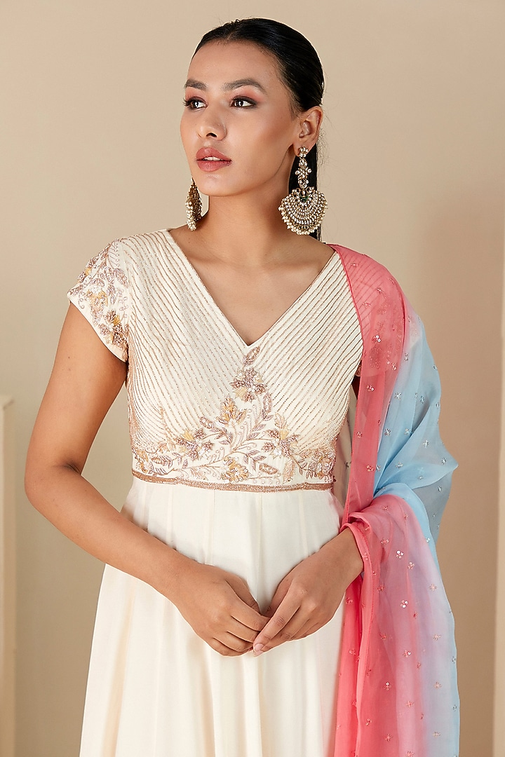 Off-White Crepe Silk Hand Embroidered Wedding Anarkali Set by Suruchi Parakh at Pernia's Pop Up Shop