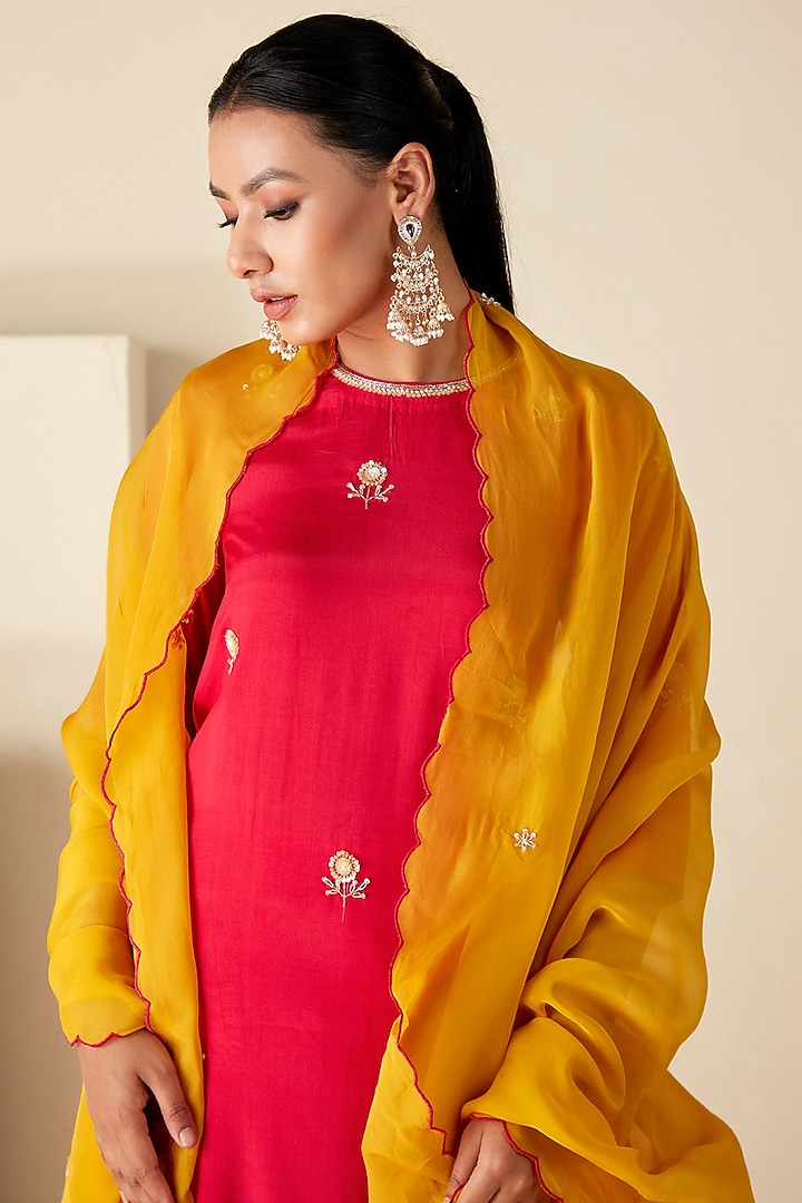 Red Crepe Silk Hand Embroidered Kurta Set by Suruchi Parakh at Pernia's Pop Up Shop