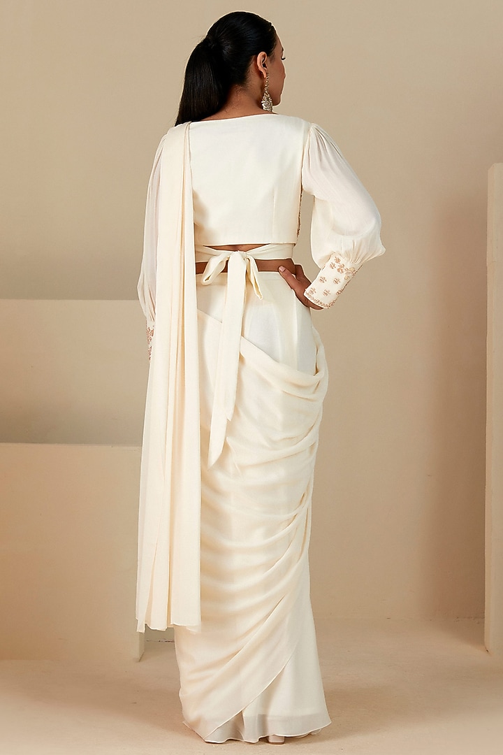 Off-White Georgette Crepe & Soft Organza Pre-Draped Ruffled Wedding Saree Set by Suruchi Parakh at Pernia's Pop Up Shop