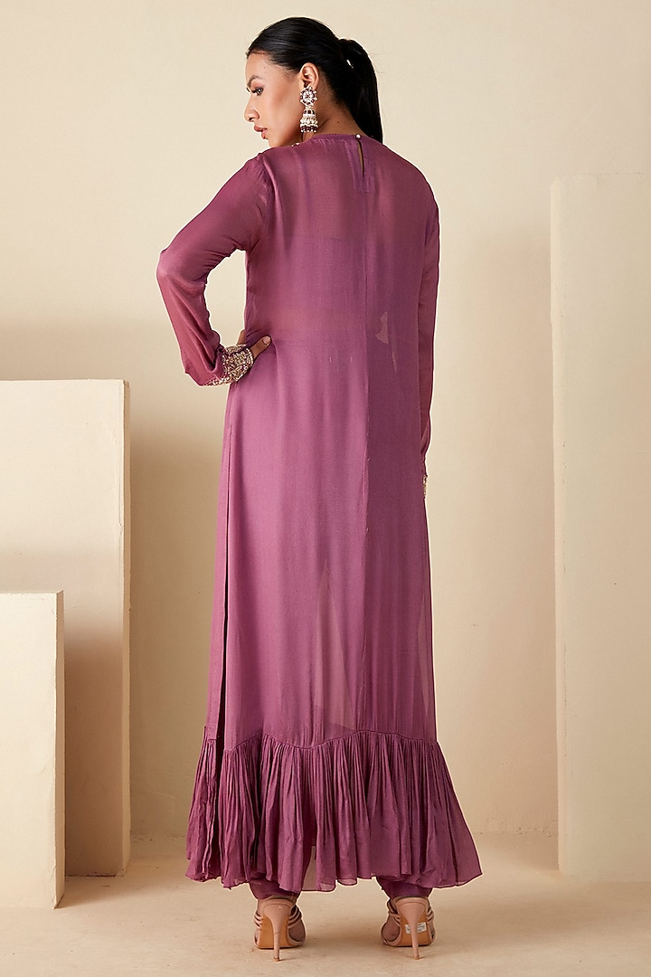 Mauve Georgette Crepe & Tussar Silk Hand Embroidered Kurta Set by Suruchi Parakh at Pernia's Pop Up Shop