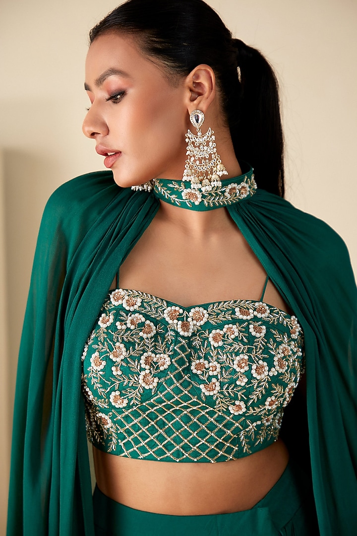 Green Ombre Georgette Crepe Cape Set by Suruchi Parakh at Pernia's Pop Up Shop