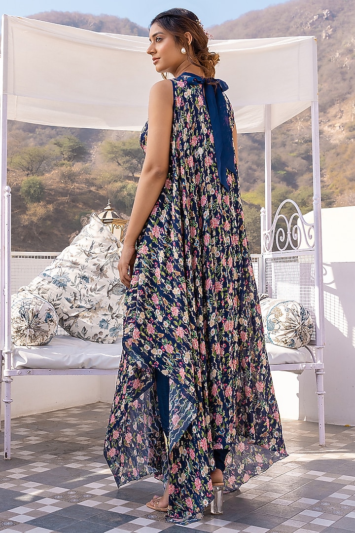 Blue Crepe Embroidered Pant Set by Suruchi Parakh at Pernia's Pop Up Shop