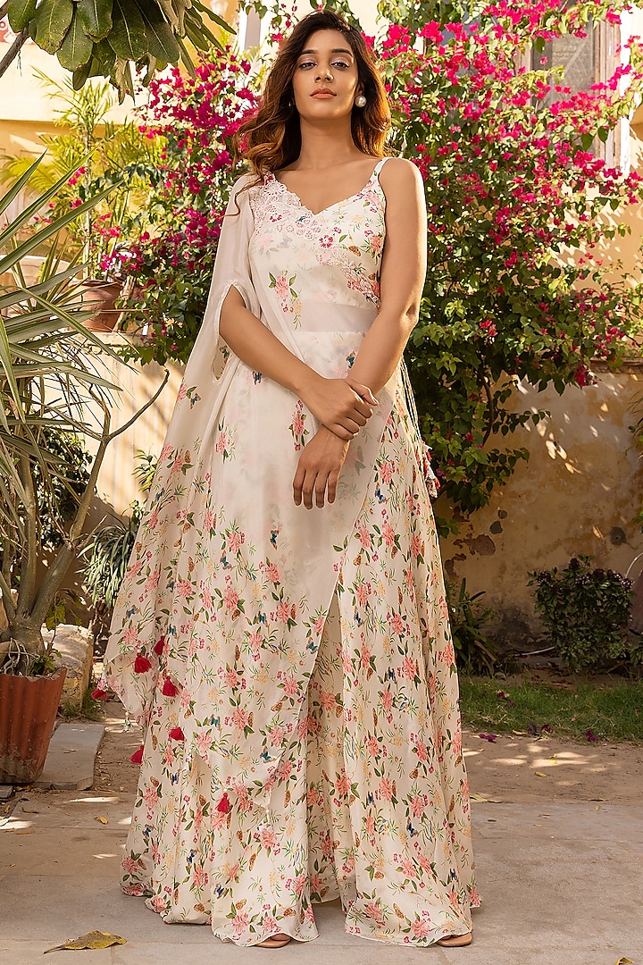 Off-White Crepe Georgette Hand Embroidered Co-Ord Set by Suruchi Parakh