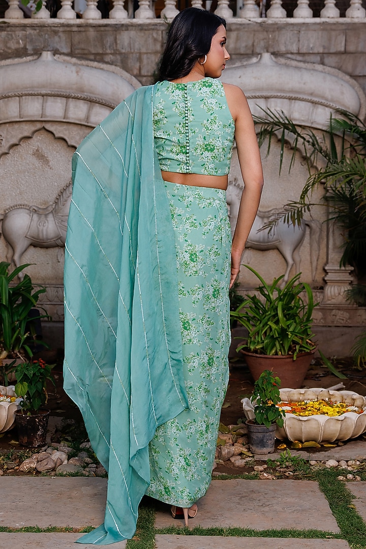 Green Organza Embroidered Draped Skirt Wedding Saree Set by Suruchi Parakh at Pernia's Pop Up Shop