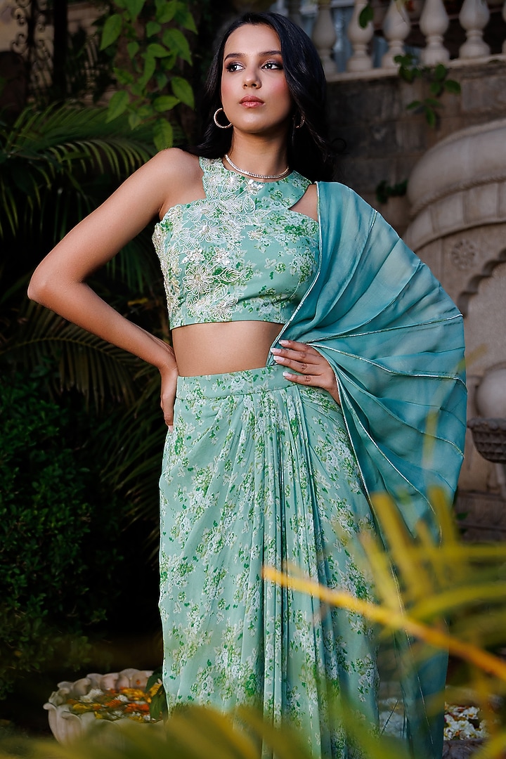 Green Organza Embroidered Draped Skirt Wedding Saree Set by Suruchi Parakh at Pernia's Pop Up Shop