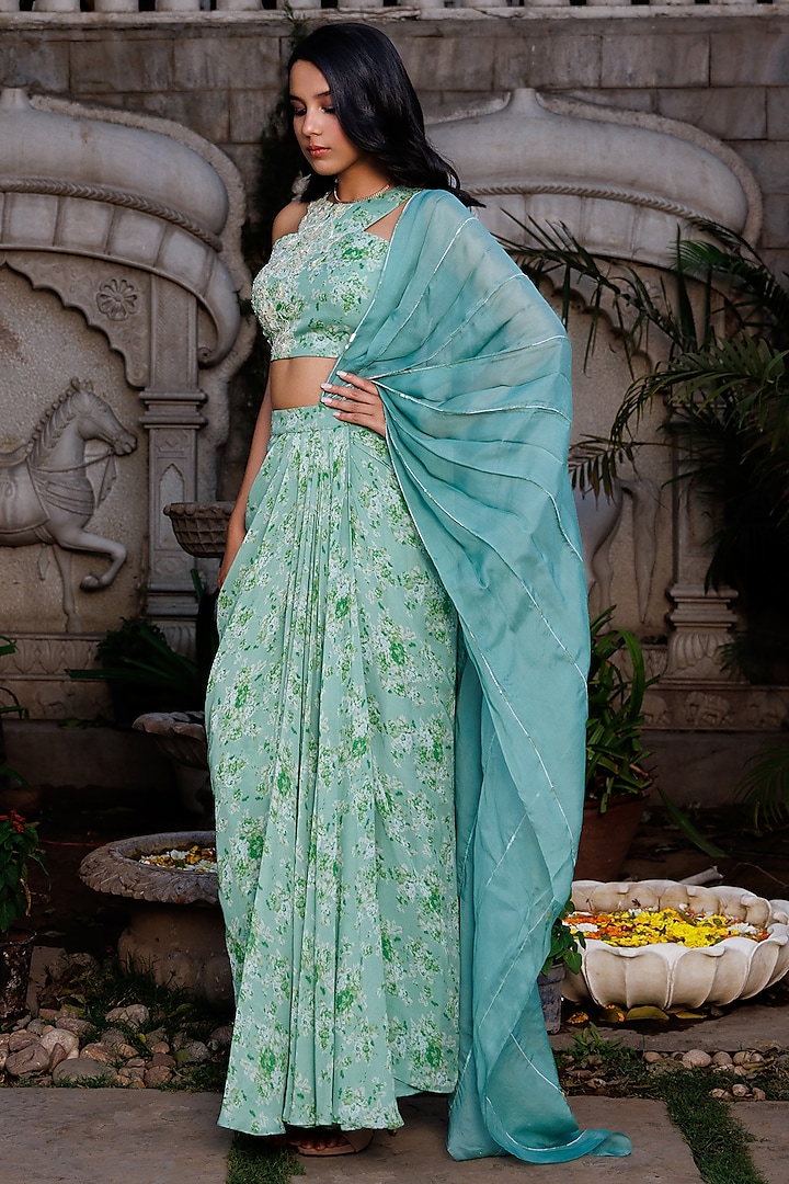 Green Organza Embroidered Draped Skirt Wedding Saree Set by Suruchi Parakh at Pernia's Pop Up Shop