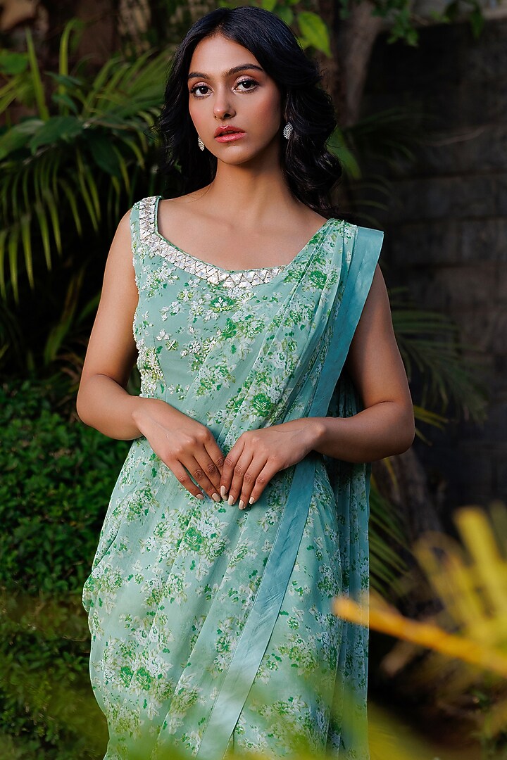 Green Georgette Pre-Draped Party Wear Saree Set by Suruchi Parakh at Pernia's Pop Up Shop