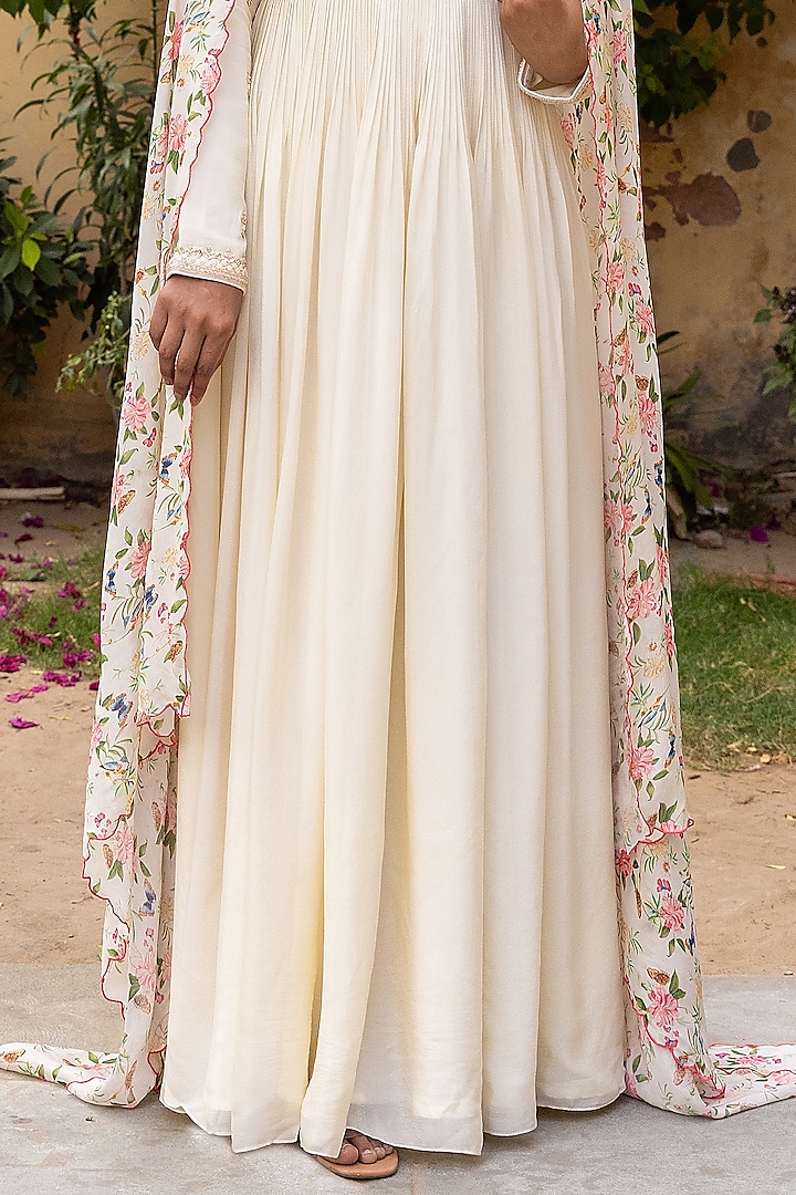 Off-White Georgette Crepe Embroidered Party Wear Anarkali Set by Suruchi Parakh at Pernia's Pop Up Shop