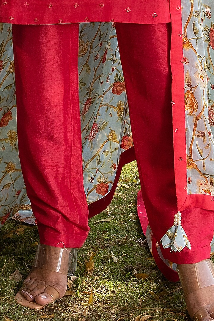 Coral Georgette & Tussar Handcrafted Kurta Set by Suruchi Parakh at Pernia's Pop Up Shop