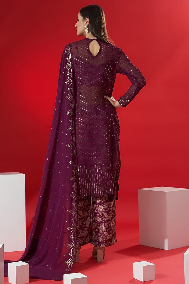 Wine Embroidered Kurta Set by Suruchi Parakh at Pernia's Pop Up Shop