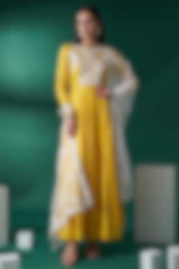 Bright Yellow Embroidered Party Wear Anarkali Set by Suruchi Parakh at Pernia's Pop Up Shop