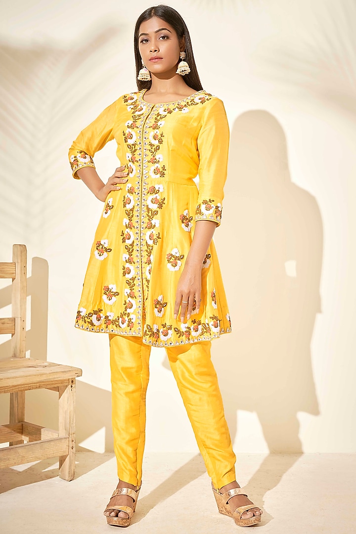 Yellow Motif Embroidered Kurta Set by Suruchi Parakh