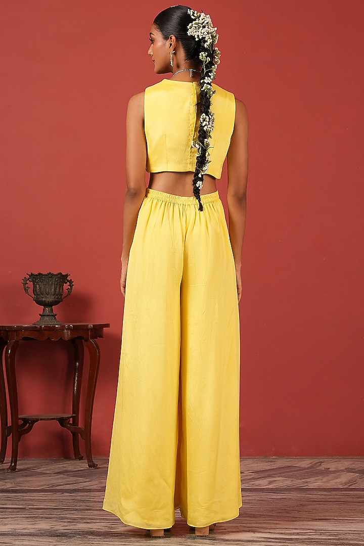 Yellow Georgette Crepe Hand Embroidered Co-Ord Set by Suruchi Parakh at Pernia's Pop Up Shop