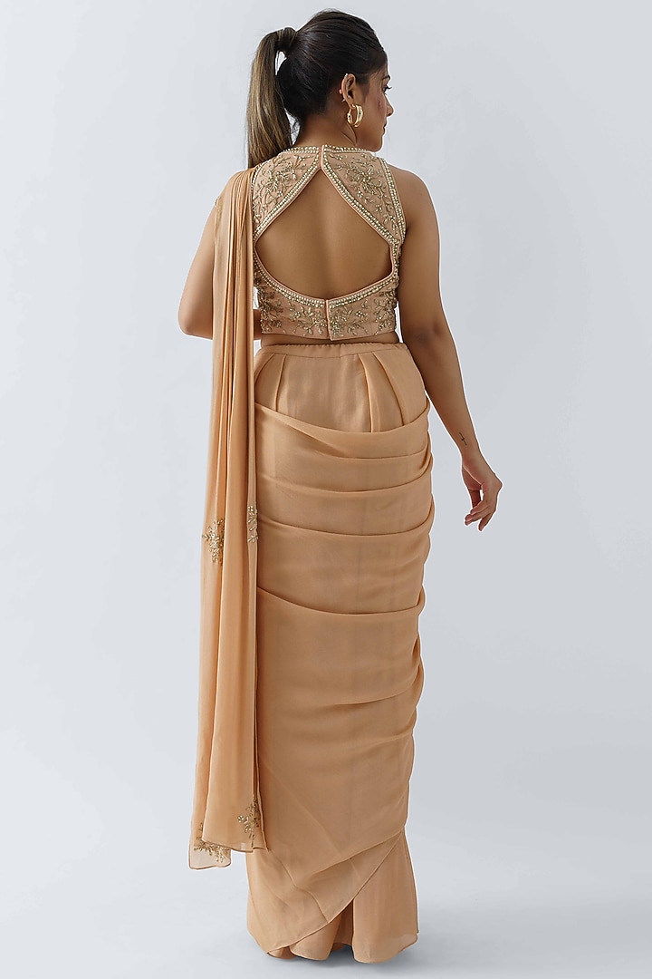 Peach Pre-Draped Wedding Saree Set by Suruchi Parakh at Pernia's Pop Up Shop