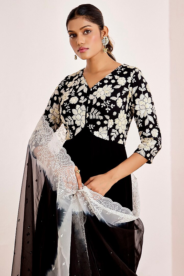 Black Georgette Sequins Embroidered Wedding Anarkali Set by Suruchi Parakh at Pernia's Pop Up Shop