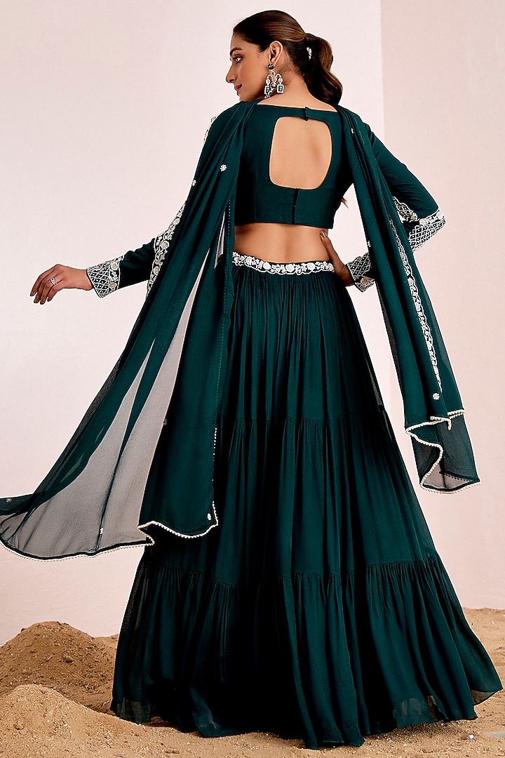 Emerald Green Georgette & Crepe Embroidered Wedding Lehenga Set by Suruchi Parakh at Pernia's Pop Up Shop