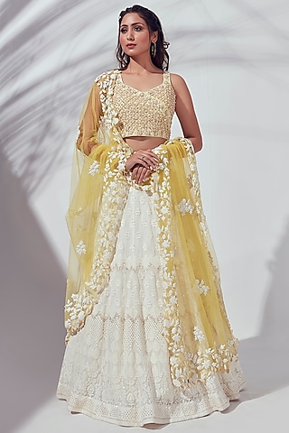 beach wedding indian dresses Tips for an Elegant Indian Beach Wedding Celebration