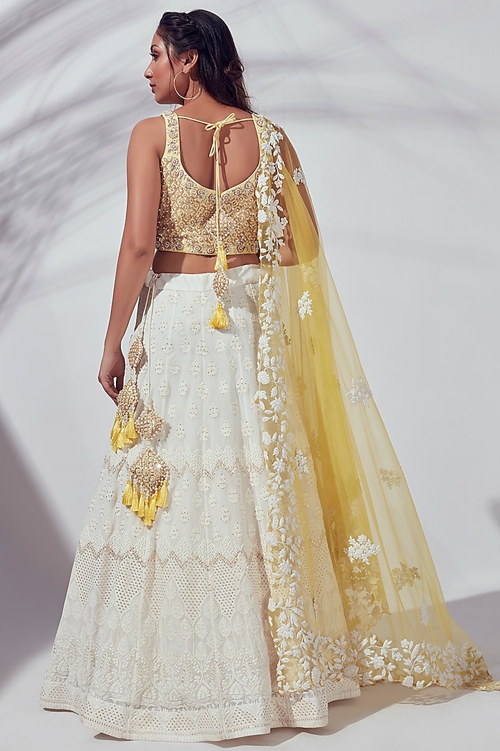 Ivory Embroidered Wedding Lehenga Set by Suruchi Parakh at Pernia's Pop Up Shop