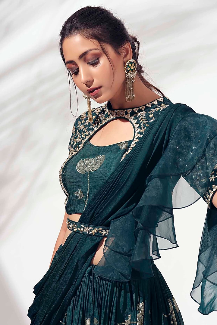 Midnight Green Embroidered Wedding Lehenga Set by Suruchi Parakh at Pernia's Pop Up Shop