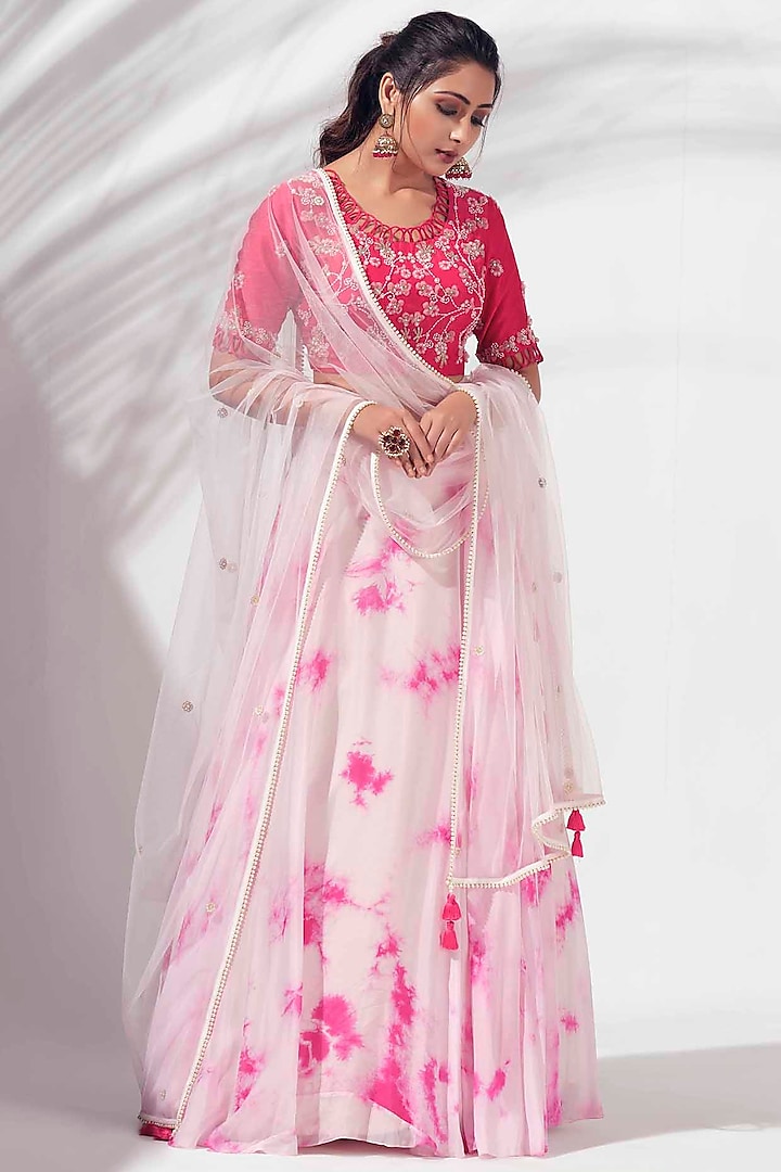 Light Pink Hand Tie-Dye Lehenga Set by Suruchi Parakh
