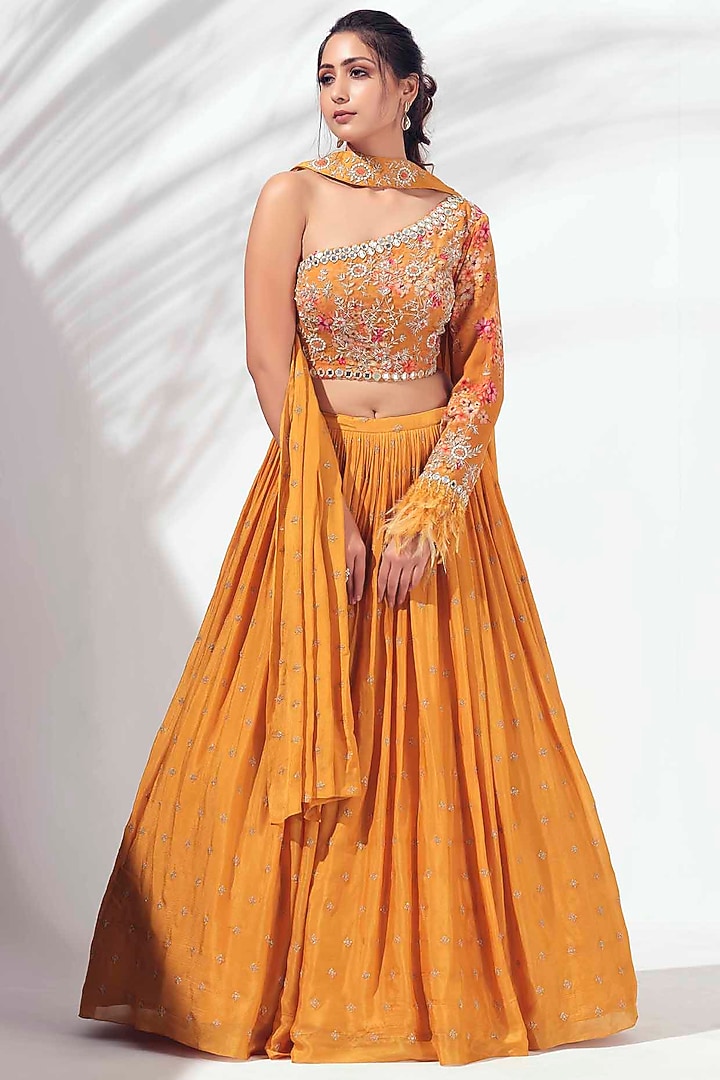Light German Mustard Pleated Wedding Lehenga Set by Suruchi Parakh at Pernia's Pop Up Shop