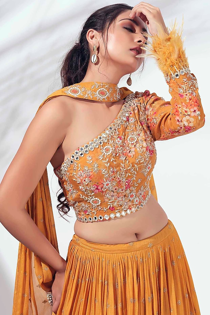 Light German Mustard Pleated Wedding Lehenga Set by Suruchi Parakh at Pernia's Pop Up Shop