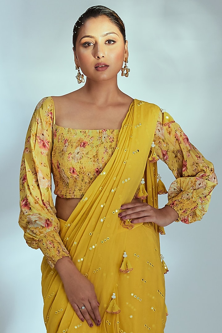 Yellow Embroidered Pre-Draped Wedding Saree Set by Suruchi Parakh at Pernia's Pop Up Shop