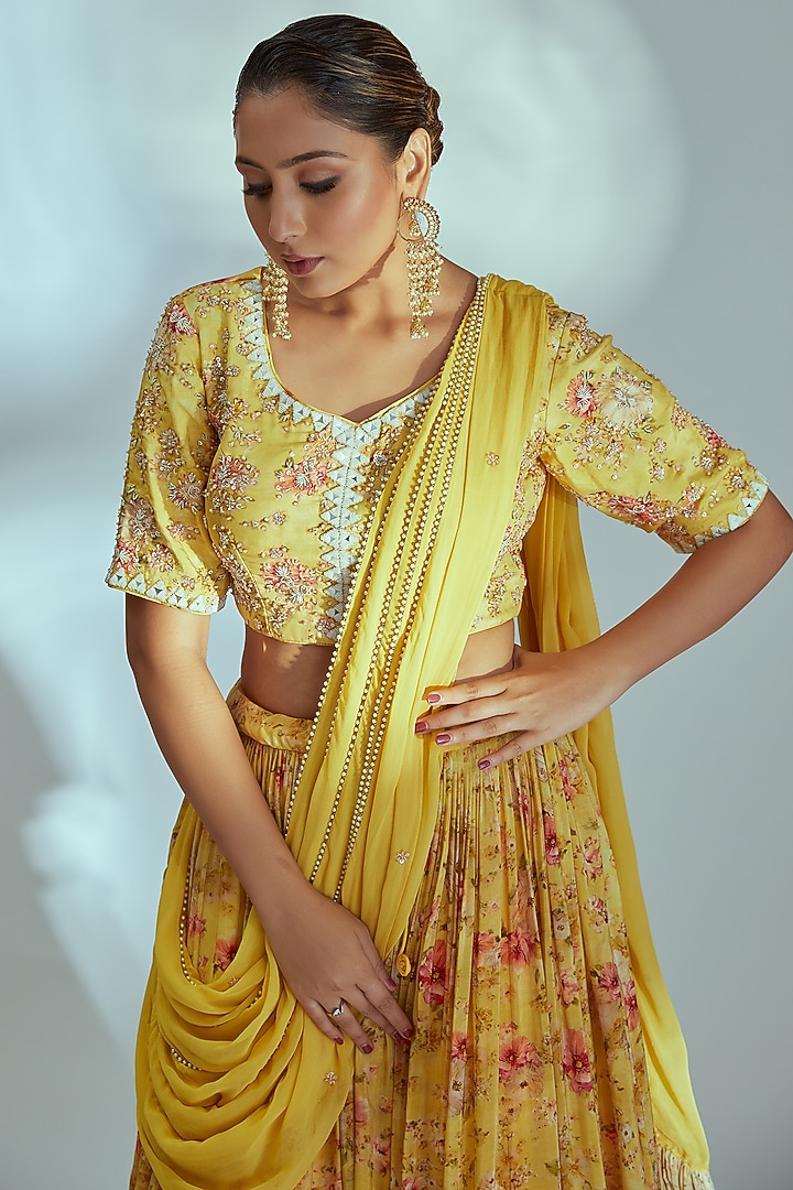 Yellow Printed Wedding Lehenga Set by Suruchi Parakh at Pernia's Pop Up Shop