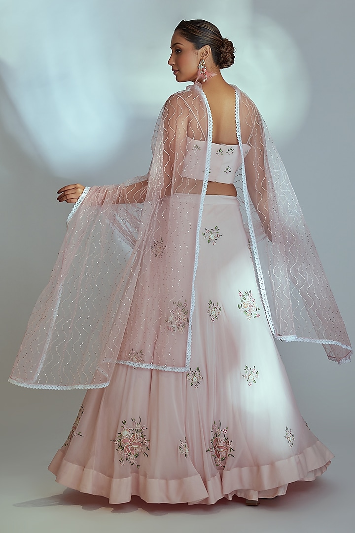 Pink Embroidered Wedding Lehenga Set by Suruchi Parakh at Pernia's Pop Up Shop