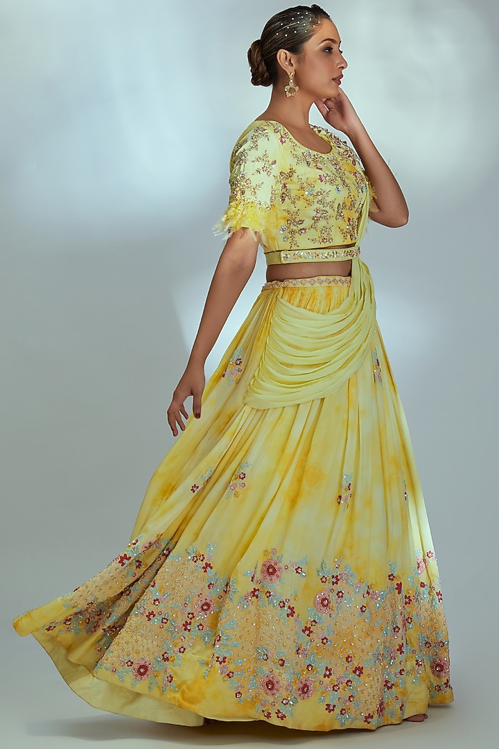Yellow Wedding Lehenga Set With Print by Suruchi Parakh at Pernia's Pop Up Shop