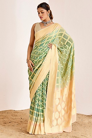 Green & Peach Banarasi Bandhani Saree Set by Suruchi Parakh