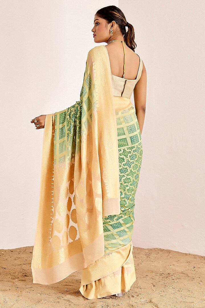 Green & Peach Banarasi Bandhani Party Wear Saree Set by Suruchi Parakh at Pernia's Pop Up Shop