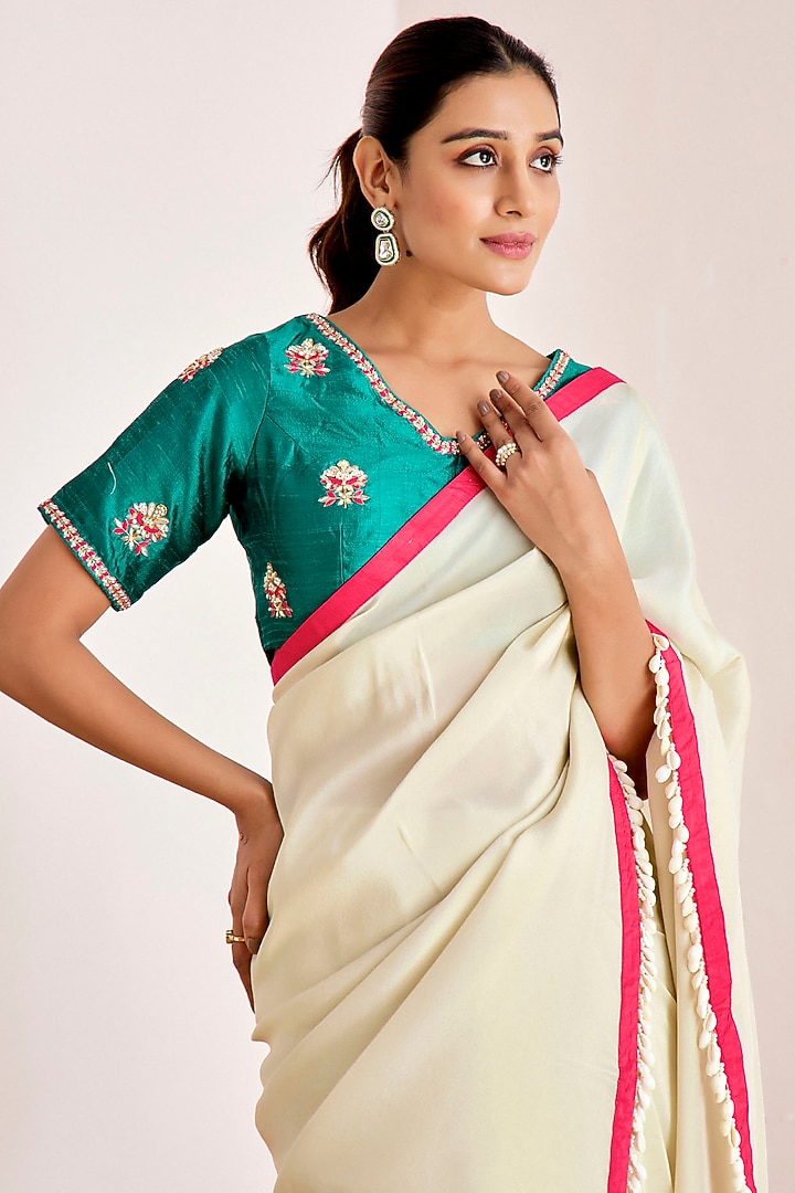 Off-White Shimmer Georgette Silk Wedding Saree Set by Suruchi Parakh at Pernia's Pop Up Shop