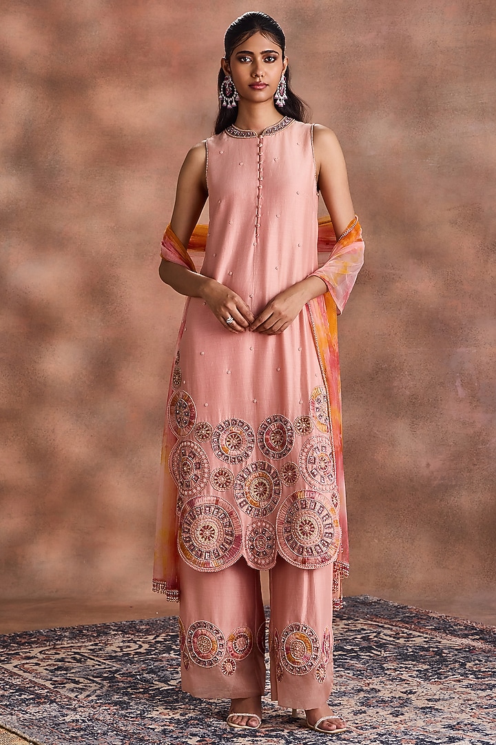 Pearl Blush Silk Chanderi Embroidered Straight Kurta Set by Supria Munjal at Pernia's Pop Up Shop