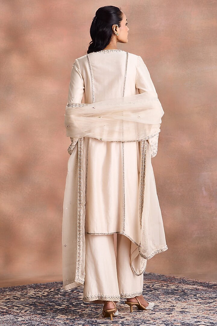 Dew-Colored Silk Chanderi Embroidered Straight Kurta Set by Supria Munjal at Pernia's Pop Up Shop