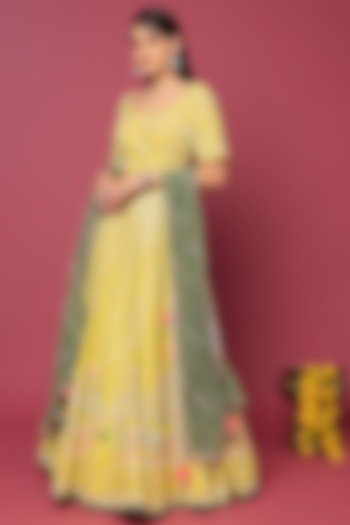 Yellow Chanderi Embroidered Bridal Lehenga Set by Summer by Priyanka Gupta at Pernia's Pop Up Shop