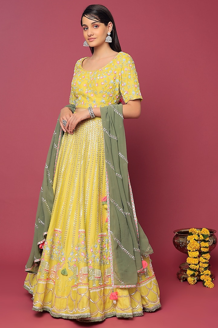 Yellow Chanderi Embroidered Bridal Lehenga Set by Summer by Priyanka Gupta at Pernia's Pop Up Shop