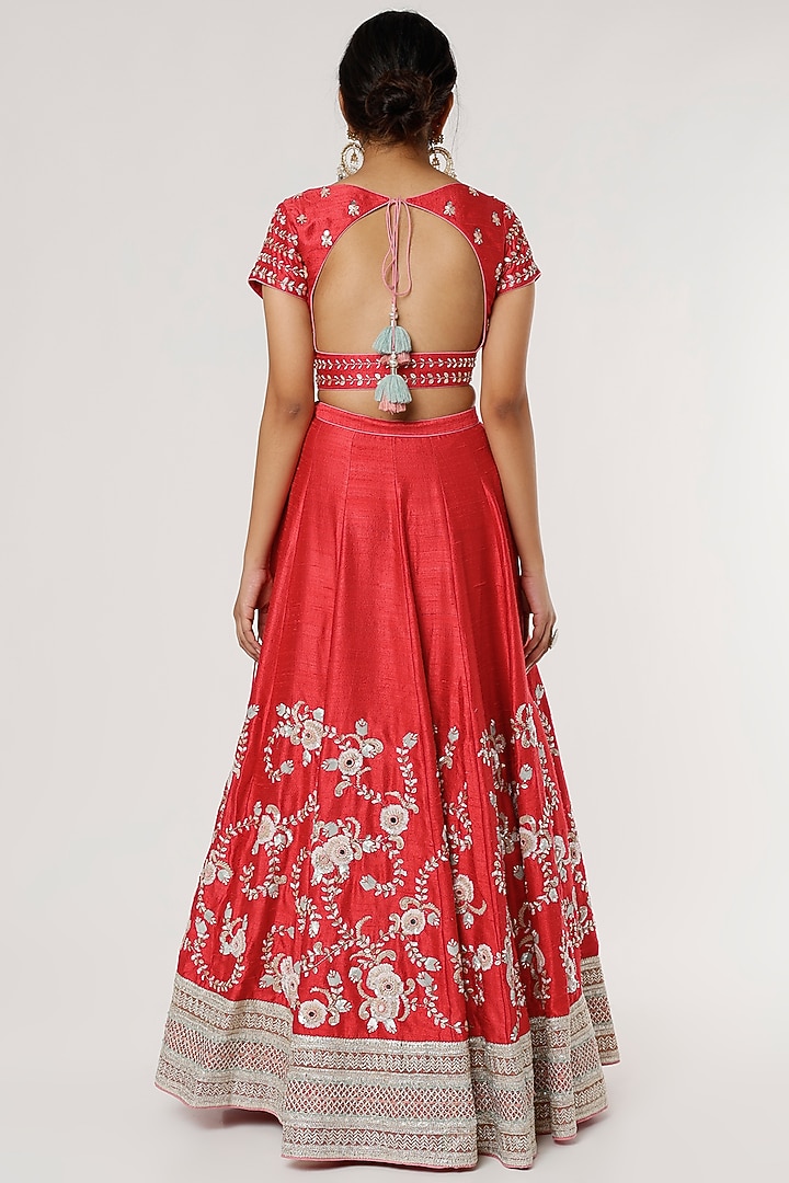 Red Embroidered Wedding Lehenga Set by Summer by Priyanka Gupta at Pernia's Pop Up Shop