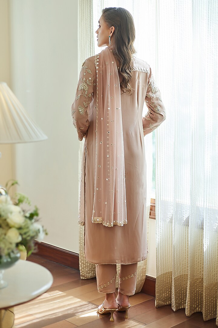 Fall Pink Georgette Dori & Sequins Work Kurta Set by Summer by Priyanka Gupta at Pernia's Pop Up Shop
