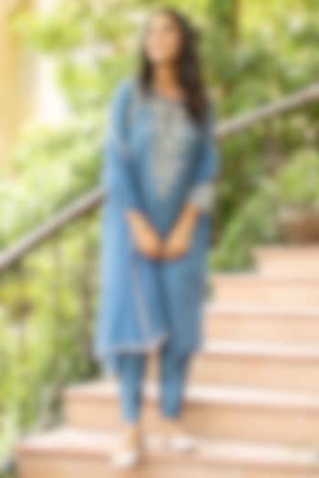 Paisley Blue Hand Embroidered Straight Kurta Set by Summer by Priyanka Gupta at Pernia's Pop Up Shop