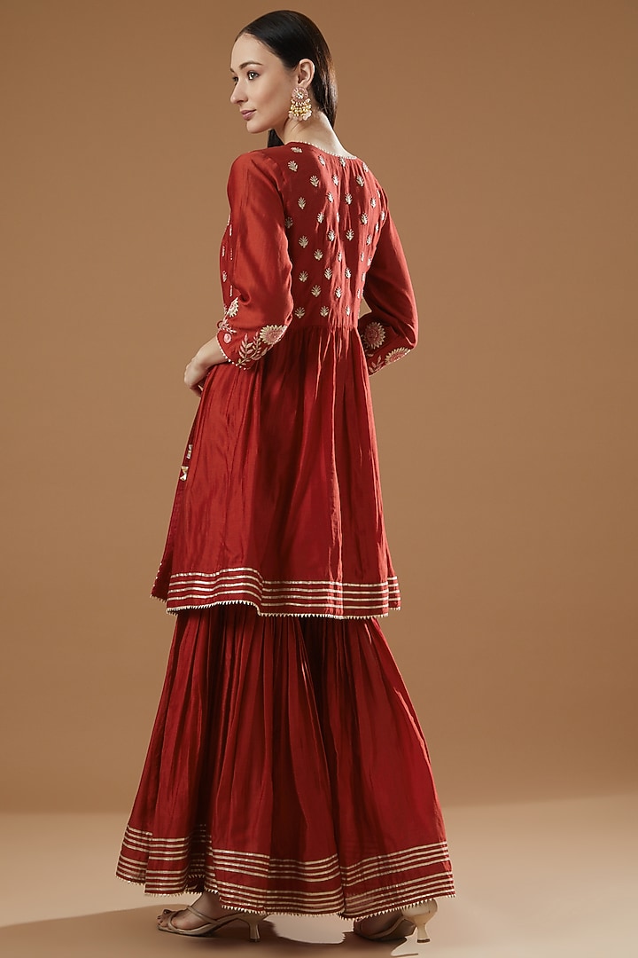 Red Chanderi Gharara Set by Surabhi Arya at Pernia's Pop Up Shop